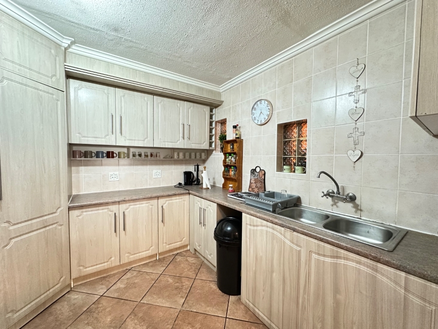 3 Bedroom Property for Sale in Fonteine Park Western Cape